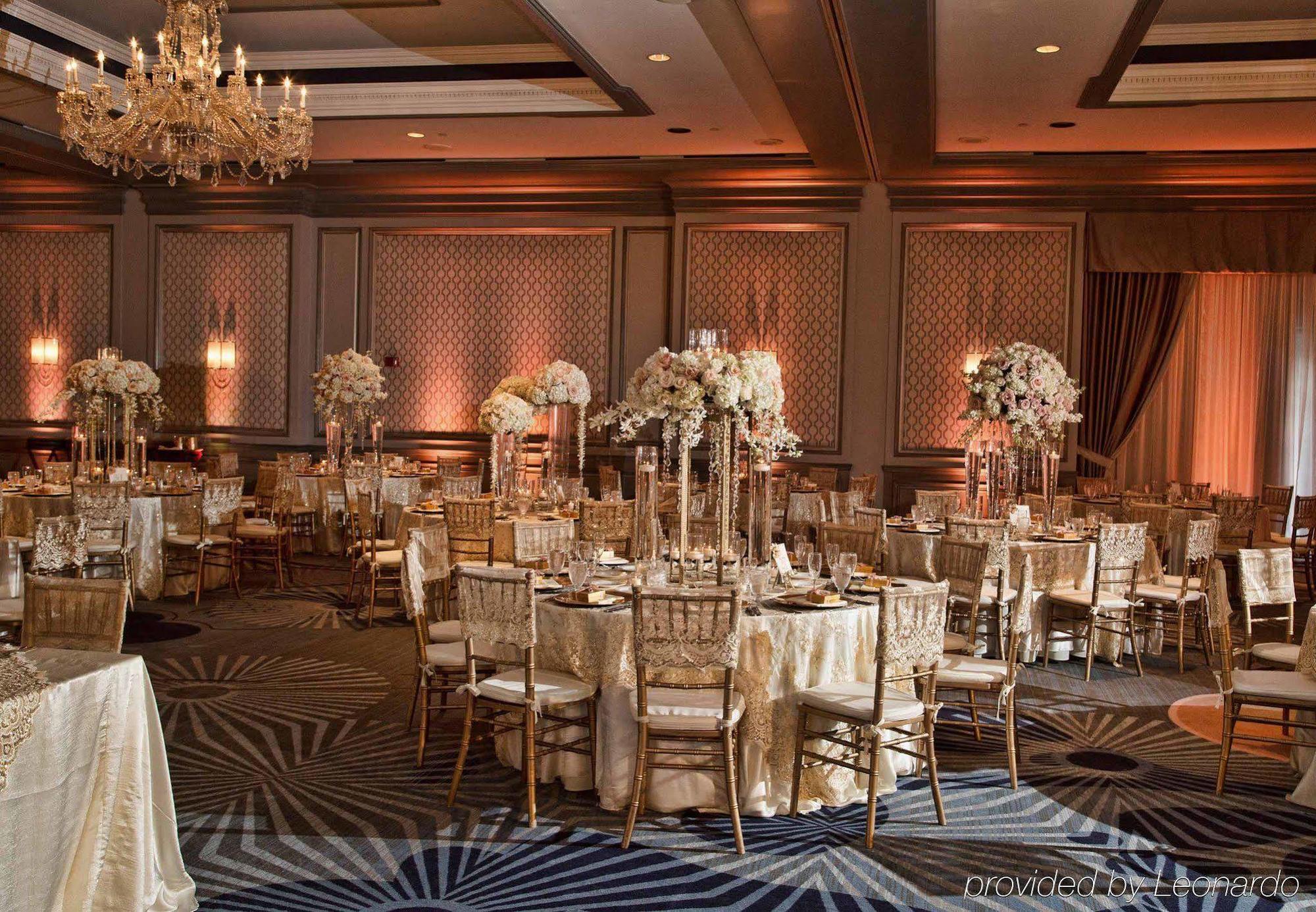 The Henry, Autograph Collection Hotel Dearborn Ngoại thất bức ảnh